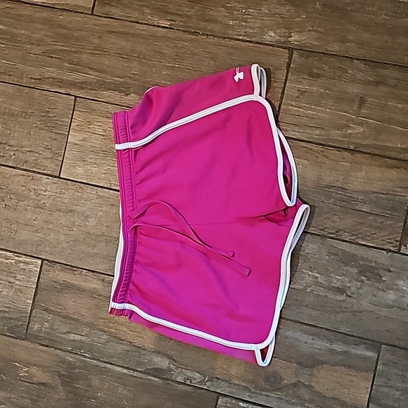 3 Nike and Under Armour shorts - Picture 4 of 6